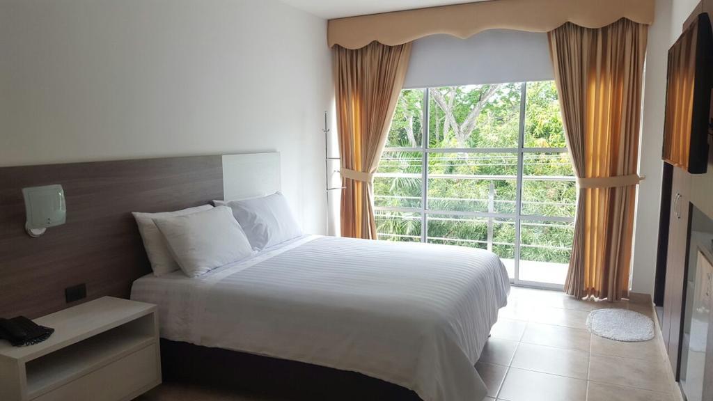 Hotel Mi Corral Plaza Montería Extérieur photo