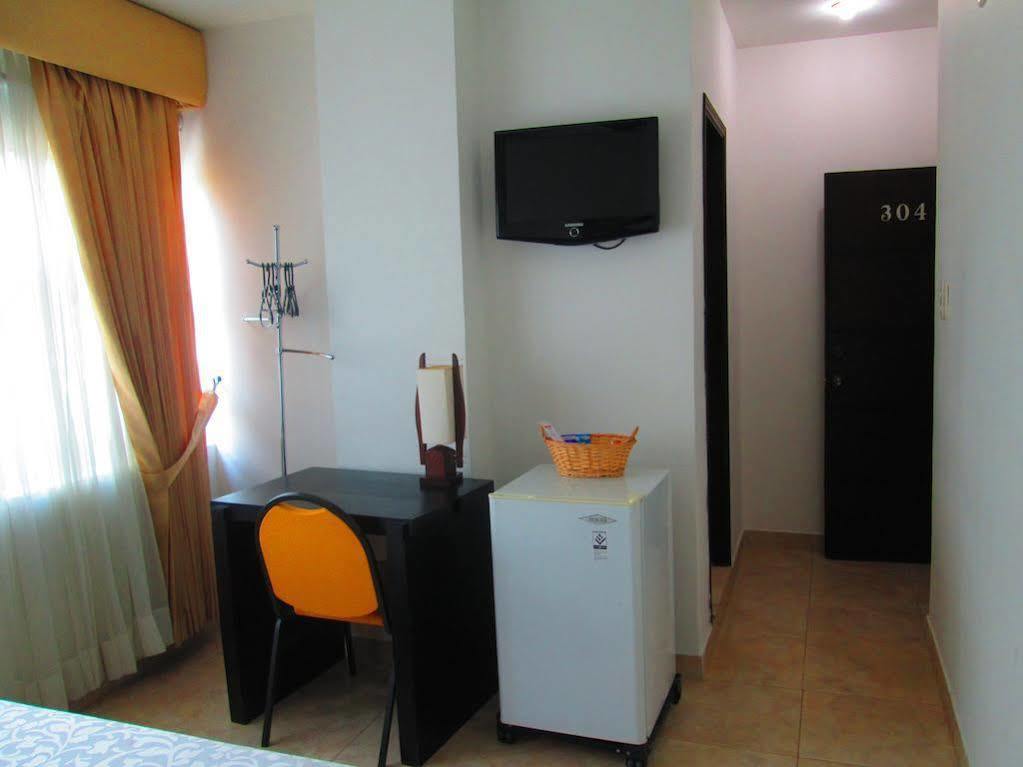 Hotel Mi Corral Plaza Montería Extérieur photo