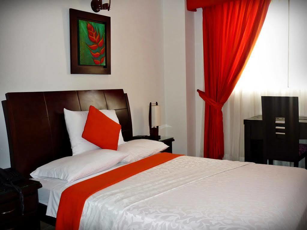 Hotel Mi Corral Plaza Montería Extérieur photo