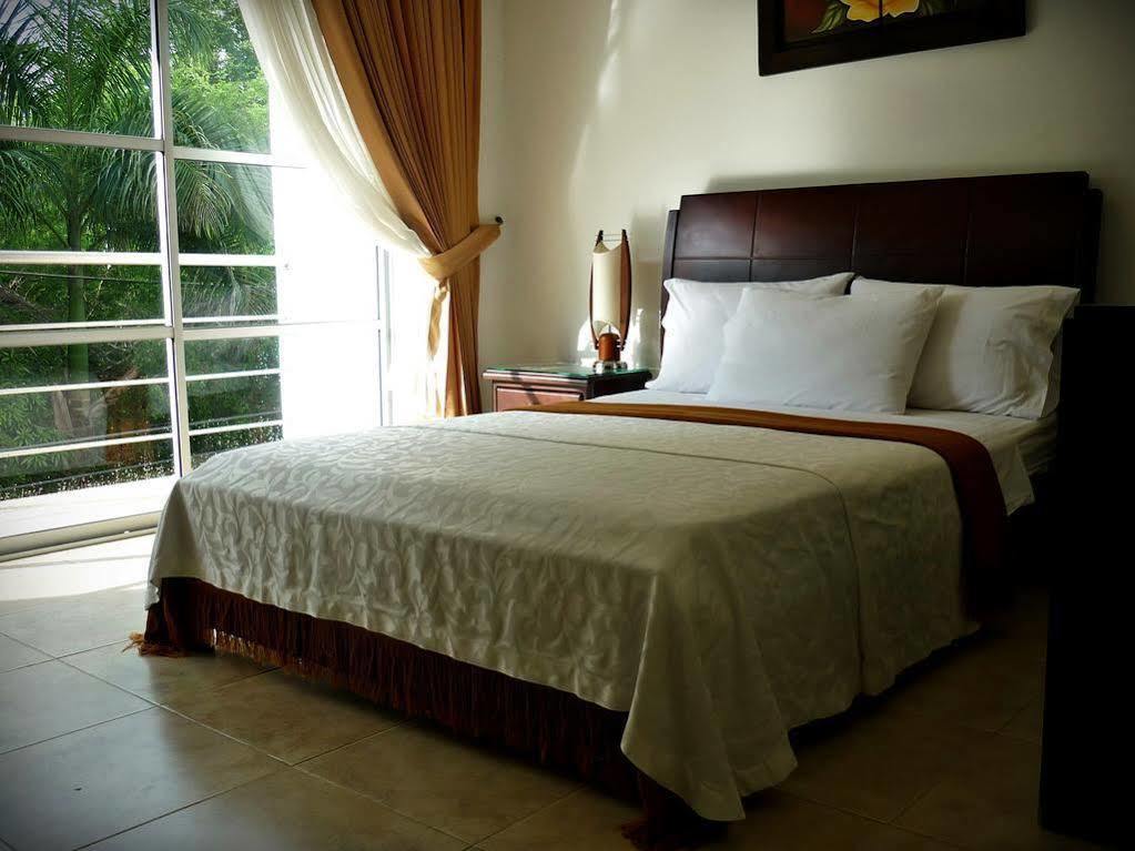 Hotel Mi Corral Plaza Montería Extérieur photo